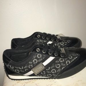 Guess black and white sneakers
